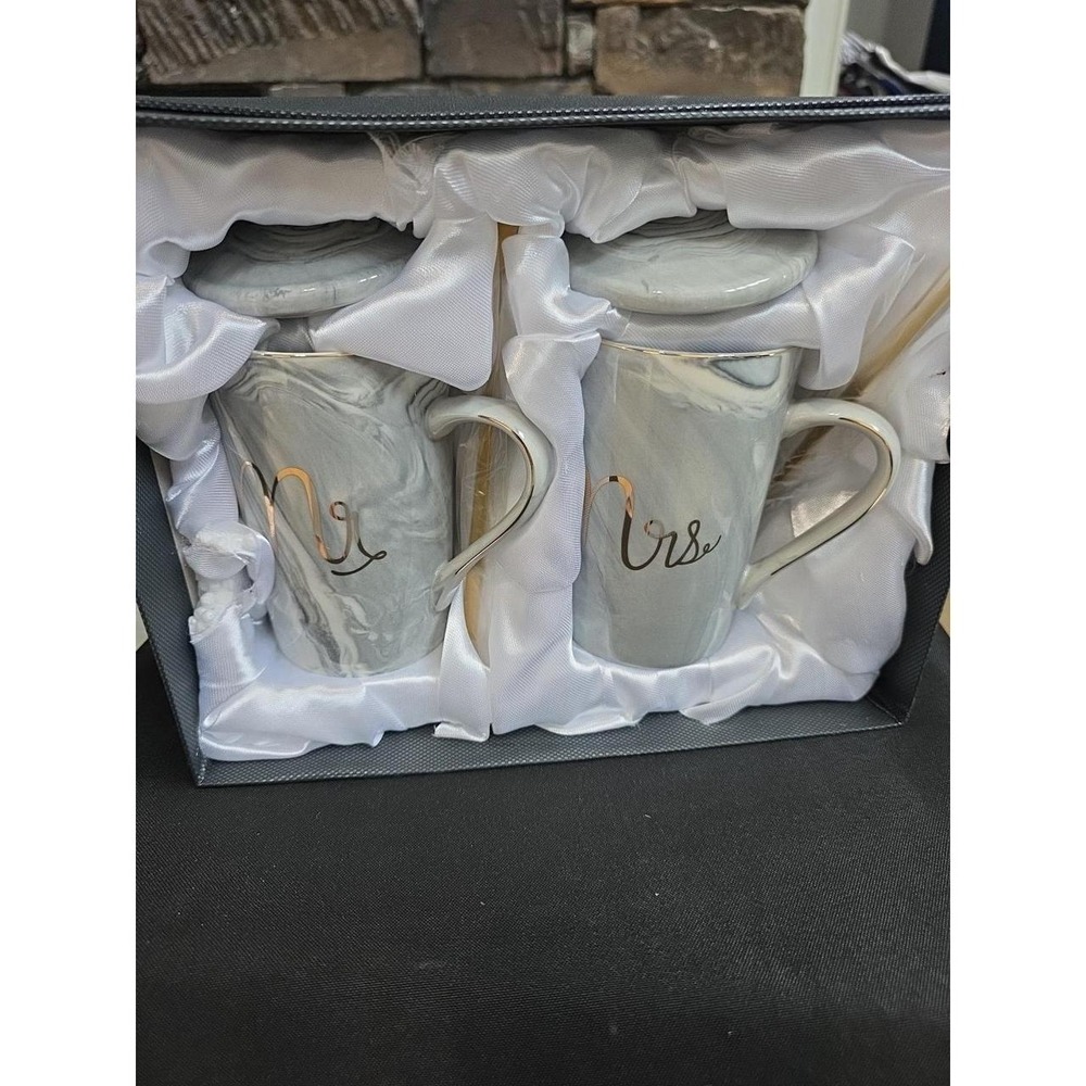Mr & Mrs Coffee Mugs Wedding/Anniversary Gift Set - New/Open Box‎